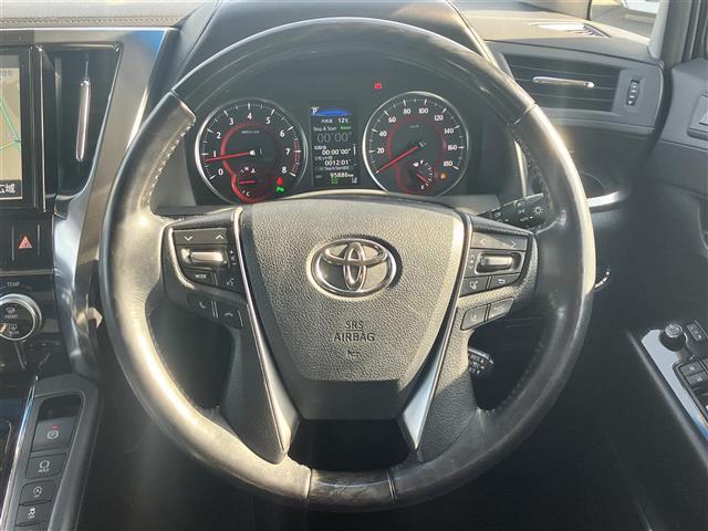 アルファード ２．５Ｓ　Ｃパッケージ　純正ナビ／純正１２．１型後席モニター／電動リアゲート／４ＷＤ／１００Ｖ充電／寒冷地仕様／ＥＴＣ／オットマン／ドラレコ／パワーシート／シートヒーター／フルモデリスタエアロ／ステアリングヒーター／ＬＥＤ（11枚目）