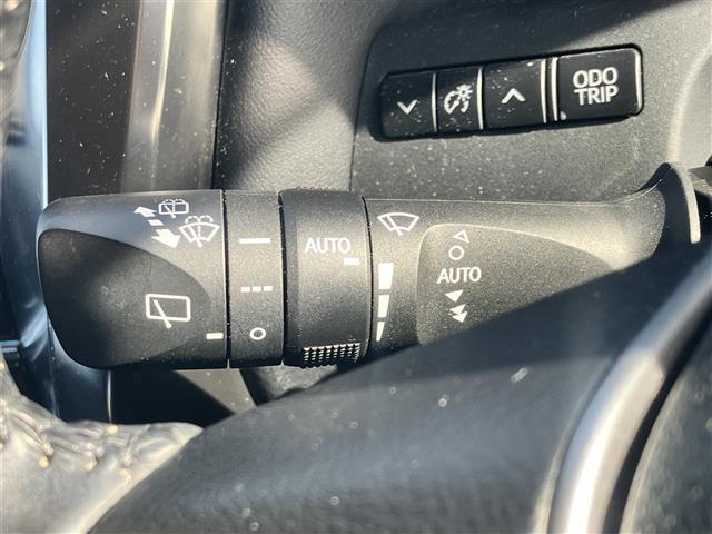 アルファード ２．５Ｓ　Ｃパッケージ　純正ナビ／純正１２．１型後席モニター／電動リアゲート／４ＷＤ／１００Ｖ充電／寒冷地仕様／ＥＴＣ／オットマン／ドラレコ／パワーシート／シートヒーター／フルモデリスタエアロ／ステアリングヒーター／ＬＥＤ（13枚目）