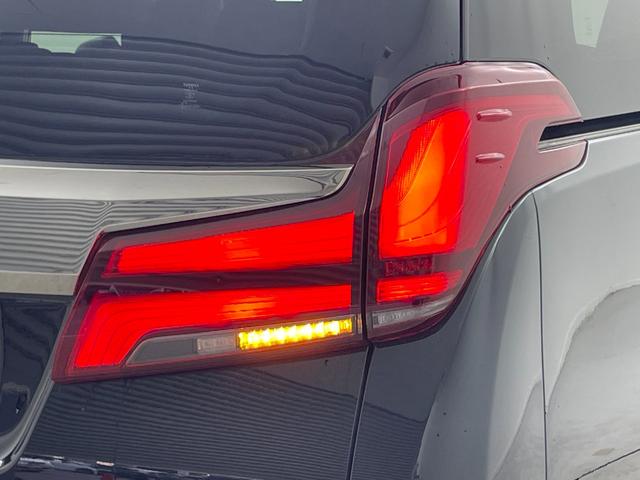 アルファード ２．５Ｓ　タイプゴールドＩＩ　純正メーカーナビ／バックカメラ／レーダークルーズコントロール／両側パワースライドドア／ＬＥＤオートライト／純正１８インチアルミホイール／パワーバックドア／ステアリングスイッチ／電動パーキング／ＥＴＣ（43枚目）