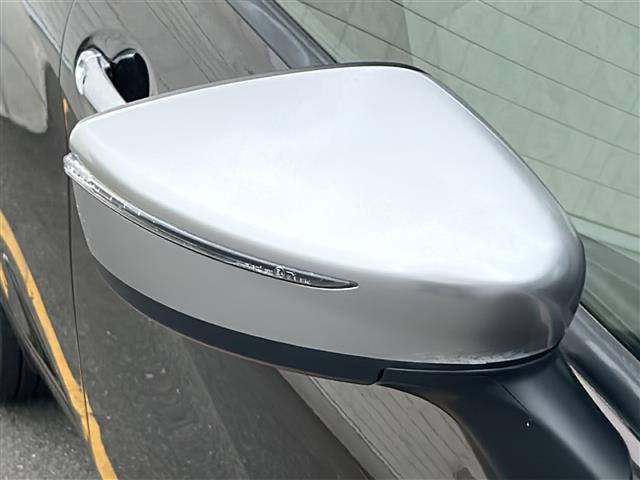 ノート 　車両接近アラート　車線逸脱アラート　踏み間違え衝突防止アシスト　ビーグルダイナミクスコントロール　ヒルスタートアシスト　純正ナビ　ＢＴ　ＣＤ　ＤＶＤ　フルセグ　バックカメラ　オートライト　ＥＴＣ（32枚目）