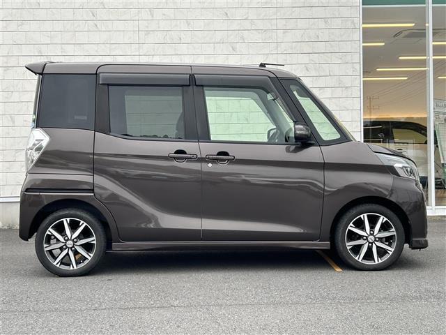 デイズルークス ＨＷＳ　Ｘ　Ｖセレクション　純正ナビ／フルセグＴＶ／ＣＤ／ＤＶＤ／Ｂｌｕｅｔｏｏｔｈ／両側パワースライドドア／アラウンドビューモニター／コーナーセンサー／エマージェンシーブレーキ／ハーフレザーシート／リヤサーキュレーター（8枚目）