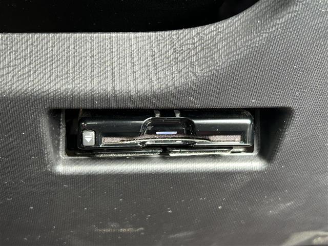 アクア 　ＴＲＤフルエアロ　社外ナビ【ＢＴ／ＣＤ／ＤＶＤ／フルセグ】トヨタヤーフライヤンス　ＨＤＭＩ　ドアハンドルプロテクター　純正１５インチアルミホイール　オートマチックハイビーム　バックカメラ　ＥＴＣ（16枚目）