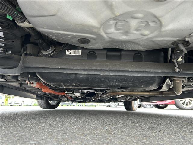 アクア 　ＴＲＤフルエアロ　社外ナビ【ＢＴ／ＣＤ／ＤＶＤ／フルセグ】トヨタヤーフライヤンス　ＨＤＭＩ　ドアハンドルプロテクター　純正１５インチアルミホイール　オートマチックハイビーム　バックカメラ　ＥＴＣ（36枚目）