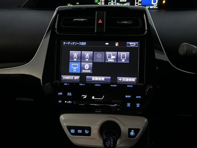 プリウス Ｓセーフティプラス　ＴｏｙｏｔａＳａｆｅｔｙＳｅｎｓｅ　モデリスタフルエアロ　純正ＳＤナビ　ＢＴ　ＣＤ　ＤＶＤ　フルセグ　バックカメラ　レーダークルーズコントロール　社外１８インチアルミホイール　ＬＥＤオートライト（7枚目）