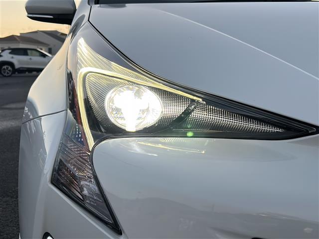 プリウス Ｓセーフティプラス　ＴｏｙｏｔａＳａｆｅｔｙＳｅｎｓｅ　モデリスタフルエアロ　純正ＳＤナビ　ＢＴ　ＣＤ　ＤＶＤ　フルセグ　バックカメラ　レーダークルーズコントロール　社外１８インチアルミホイール　ＬＥＤオートライト（30枚目）