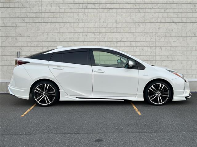 プリウス Ｓセーフティプラス　ＴｏｙｏｔａＳａｆｅｔｙＳｅｎｓｅ　モデリスタフルエアロ　純正ＳＤナビ　ＢＴ　ＣＤ　ＤＶＤ　フルセグ　バックカメラ　レーダークルーズコントロール　社外１８インチアルミホイール　ＬＥＤオートライト（37枚目）