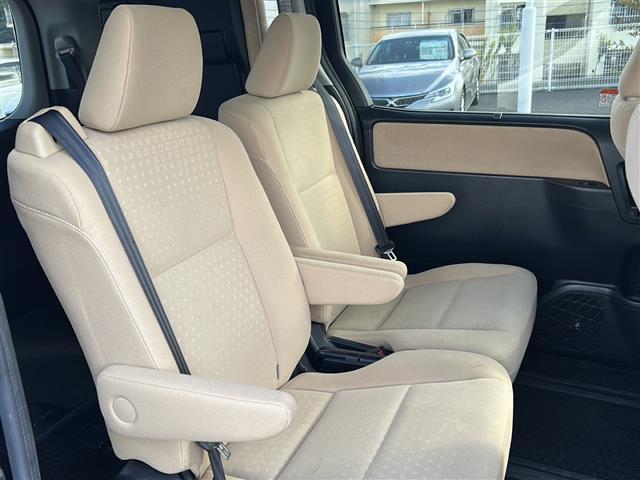 ノア ☆純正ディーラーナビ 【ワンセグ、BT、CD、DVD】☆バックカメラ☆片側パワースライドドア☆フリップダウンモニター☆トラクションコントロール☆横滑り防止装置☆アイドリングストップ☆クルーズコントロ(5枚目)