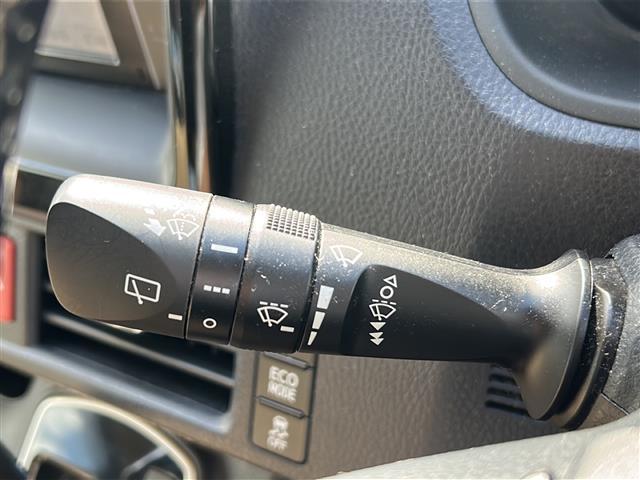 ノア ☆純正ディーラーナビ 【ワンセグ、BT、CD、DVD】☆バックカメラ☆片側パワースライドドア☆フリップダウンモニター☆トラクションコントロール☆横滑り防止装置☆アイドリングストップ☆クルーズコントロ(16枚目)