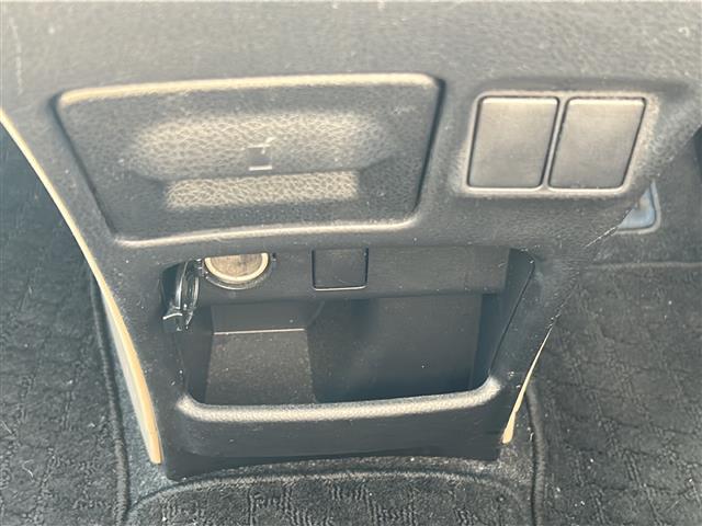 ノア ☆純正ディーラーナビ 【ワンセグ、BT、CD、DVD】☆バックカメラ☆片側パワースライドドア☆フリップダウンモニター☆トラクションコントロール☆横滑り防止装置☆アイドリングストップ☆クルーズコントロ(20枚目)