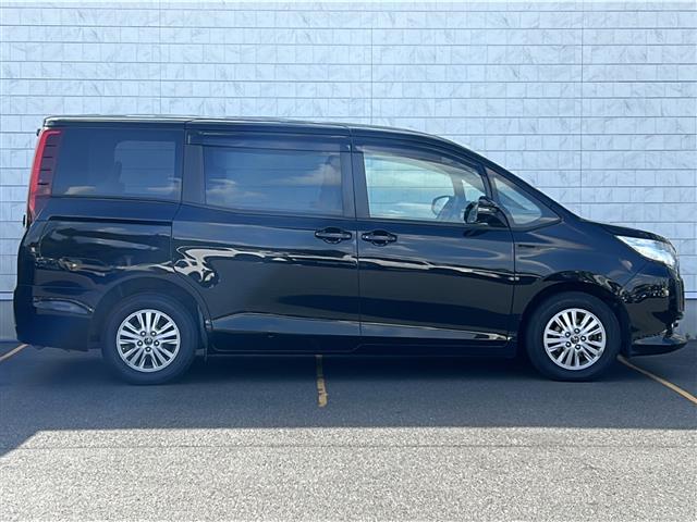 ノア ☆純正ディーラーナビ 【ワンセグ、BT、CD、DVD】☆バックカメラ☆片側パワースライドドア☆フリップダウンモニター☆トラクションコントロール☆横滑り防止装置☆アイドリングストップ☆クルーズコントロ(31枚目)