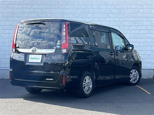 ノア ☆純正ディーラーナビ 【ワンセグ、BT、CD、DVD】☆バックカメラ☆片側パワースライドドア☆フリップダウンモニター☆トラクションコントロール☆横滑り防止装置☆アイドリングストップ☆クルーズコントロ(34枚目)