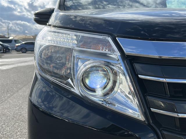 ノア ☆純正ディーラーナビ 【ワンセグ、BT、CD、DVD】☆バックカメラ☆片側パワースライドドア☆フリップダウンモニター☆トラクションコントロール☆横滑り防止装置☆アイドリングストップ☆クルーズコントロ(38枚目)