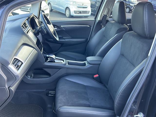 シャトル ハイブリッド ☆ワンオーナー☆純正ディーラーナビ  【ワンセグ、BT、CD、DVD】☆バックカメラ☆あんしんパッケージ☆コンフォートビューパッケージ☆前後コーナーセンサー☆ハーフレザーシート☆純正16インチAW(5枚目)