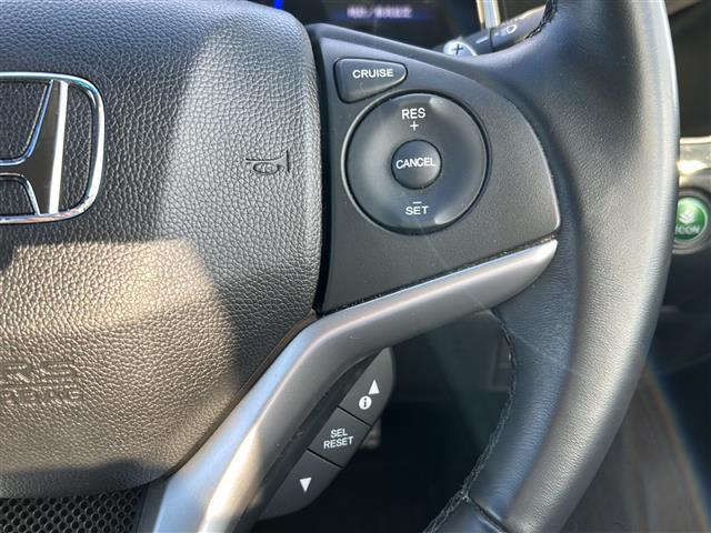 シャトル ハイブリッド ☆ワンオーナー☆純正ディーラーナビ  【ワンセグ、BT、CD、DVD】☆バックカメラ☆あんしんパッケージ☆コンフォートビューパッケージ☆前後コーナーセンサー☆ハーフレザーシート☆純正16インチAW(18枚目)