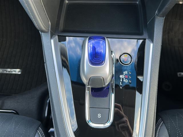 シャトル ハイブリッド ☆ワンオーナー☆純正ディーラーナビ  【ワンセグ、BT、CD、DVD】☆バックカメラ☆あんしんパッケージ☆コンフォートビューパッケージ☆前後コーナーセンサー☆ハーフレザーシート☆純正16インチAW(23枚目)