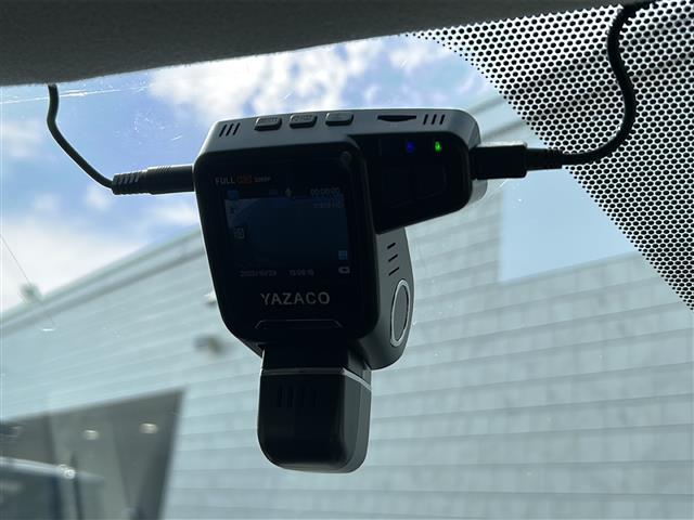 ヴォクシー ZS 煌 社外SDナビ BT CD ワンセグ バックカメラ 社外フリップダウンモニター パドルシフト 両側パワースライドドア 純正16インチアルミホイール 革巻きステアリング レザー調シートカバー HID(17枚目)