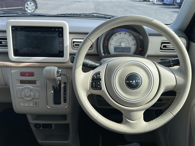 アルトラパン Ｘ　☆ワンオーナー☆純正ナビ　　【フルセグ、ＢＴ、ＣＤ】☆バックカメラ☆全方位カメラ☆レーダーブレーキサポート☆横滑り防止☆アイドリングストップ☆レザー調シートカバー☆純正１４インチＡＷ☆ＨＩＤライト（2枚目）