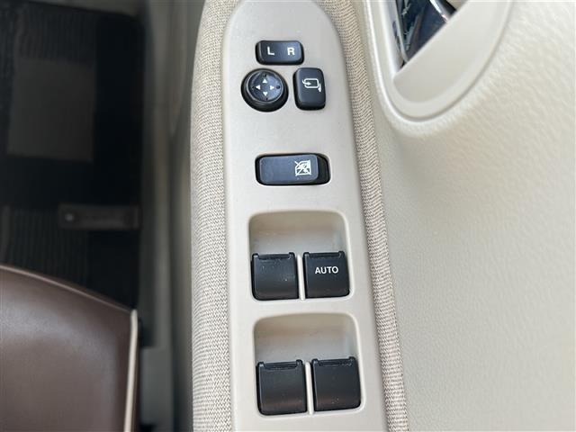 アルトラパン Ｘ　☆ワンオーナー☆純正ナビ　　【フルセグ、ＢＴ、ＣＤ】☆バックカメラ☆全方位カメラ☆レーダーブレーキサポート☆横滑り防止☆アイドリングストップ☆レザー調シートカバー☆純正１４インチＡＷ☆ＨＩＤライト（15枚目）