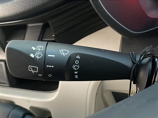 ムーヴ L SAII ☆ワンオーナー☆純正ナビ 【フルセグ、BT、CD、DVD】☆衝突被害軽減システム☆横滑り防止装置☆アイドリングストップ☆純正フロアマット(13枚目)