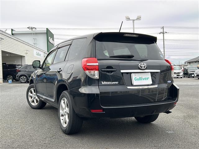 ヴァンガード ２４０Ｓ　Ｇパッケージ　ダウンヒルアシストコントロール　純正ＳＤナビ　ＢＴ　ＣＤ　ＤＶＤ　フルセグ　バックカメラ　パドルシフト　クルーズコントロール　パドルシフト　パワーシート　シートヒーター　純正１７インチアルミホイール（3枚目）