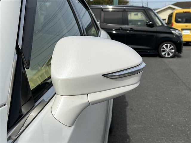 クラウンハイブリッド ロイヤル ワンオーナー レーンキープアシスト 衝突軽減 純正SDナビ BT CD DVD ワンセグ バックカメラ クルーズコントロール 純正16インチアルミホイール HIDオートライト オートマティックハイビー(27枚目)