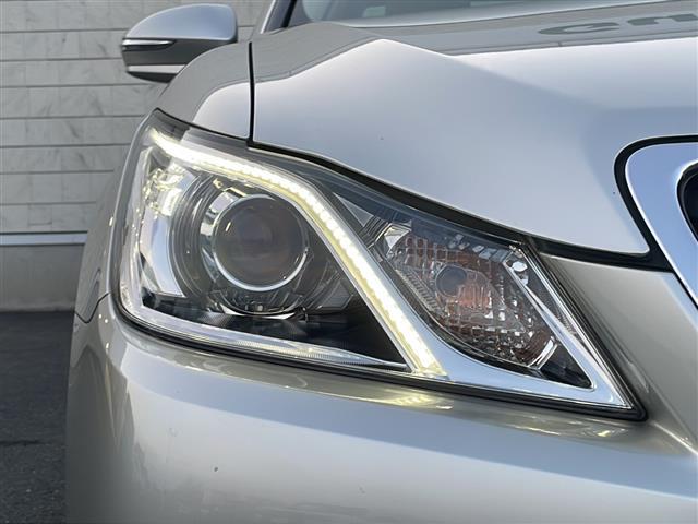 クラウンハイブリッド ロイヤルサルーン　純正ナビ【ワンセグＴＶ／ＢＴ／ＤＶＤ／ＣＤ】バックカメラ　横滑り防止装置　衝突被害軽減システム　クルーズコントロール　パワーシート　社外１８インチアルミホイール（ＬＥＯＮＩＳ）ＨＩＤオートライト（25枚目）