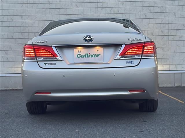 クラウンハイブリッド ロイヤルサルーン　純正ナビ【ワンセグＴＶ／ＢＴ／ＤＶＤ／ＣＤ】バックカメラ　横滑り防止装置　衝突被害軽減システム　クルーズコントロール　パワーシート　社外１８インチアルミホイール（ＬＥＯＮＩＳ）ＨＩＤオートライト（30枚目）