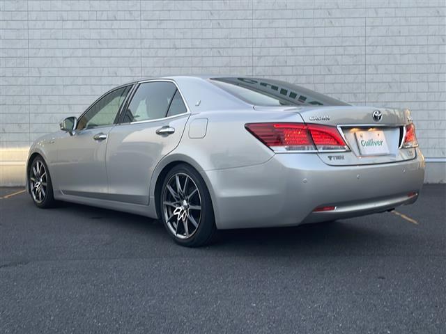 クラウンハイブリッド ロイヤルサルーン　純正ナビ【ワンセグＴＶ／ＢＴ／ＤＶＤ／ＣＤ】バックカメラ　横滑り防止装置　衝突被害軽減システム　クルーズコントロール　パワーシート　社外１８インチアルミホイール（ＬＥＯＮＩＳ）ＨＩＤオートライト（39枚目）