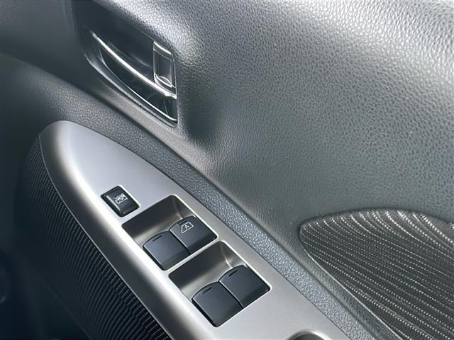 デイズルークス ハイウェイスター　Ｘ　Ｖセレクション＋セーフティＩＩ　ワンオーナー　ＣＤ／ＤＶＤプレイヤー　アラウンドビューモニター　片側パワースライドドア　横滑り防止装置　衝突被害軽減システム　純正１４インチアルミホイール　ＨＩＤオートライト　純正フロアマット（11枚目）