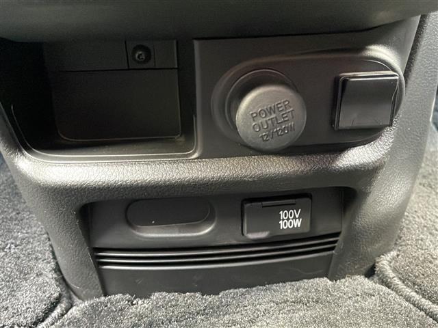 セレナ ライダー パフォB S HV Aセーフ ワンオーナー 純正ナビ【フルセグTV/BT・DVD/CD】アラウント゛ヒ゛ューモニター 両側パワースライドドア 横滑り防止装置 レーンキープアシスト ふらつき検知装置 クルーズコントロール(11枚目)