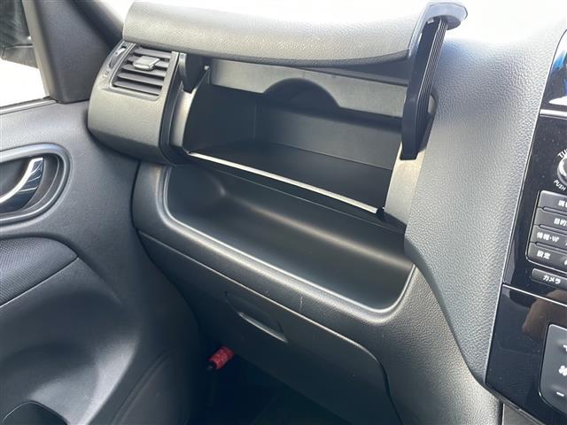 セレナ ライダー パフォB S HV Aセーフ ワンオーナー 純正ナビ【フルセグTV/BT・DVD/CD】アラウント゛ヒ゛ューモニター 両側パワースライドドア 横滑り防止装置 レーンキープアシスト ふらつき検知装置 クルーズコントロール(20枚目)