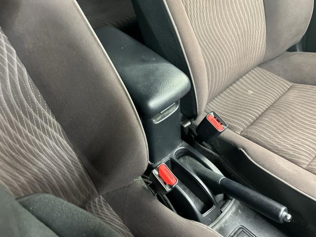 アクア Ｇ　☆純正ナビ　　【ワンセグ、ＢＴ、ＣＤ】☆横滑り防止装置☆クルーズコントロール☆純正１５インチＡＷ☆ハロゲンオートライト☆前後ドライブレコーダー☆ビルトインＥＴＣ☆革巻きステアリング☆取扱説明書（20枚目）