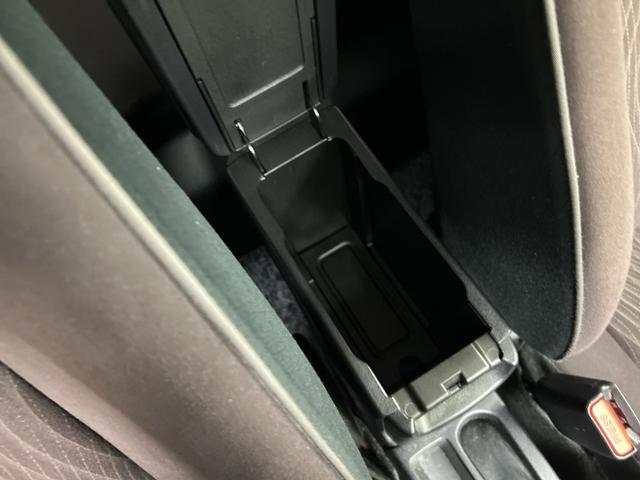 アクア Ｇ　☆純正ナビ　　【ワンセグ、ＢＴ、ＣＤ】☆横滑り防止装置☆クルーズコントロール☆純正１５インチＡＷ☆ハロゲンオートライト☆前後ドライブレコーダー☆ビルトインＥＴＣ☆革巻きステアリング☆取扱説明書（21枚目）