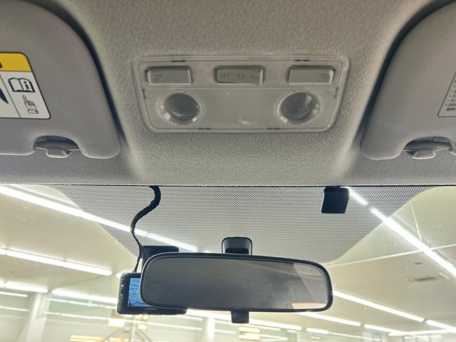 アクア Ｇ　☆純正ナビ　　【ワンセグ、ＢＴ、ＣＤ】☆横滑り防止装置☆クルーズコントロール☆純正１５インチＡＷ☆ハロゲンオートライト☆前後ドライブレコーダー☆ビルトインＥＴＣ☆革巻きステアリング☆取扱説明書（23枚目）