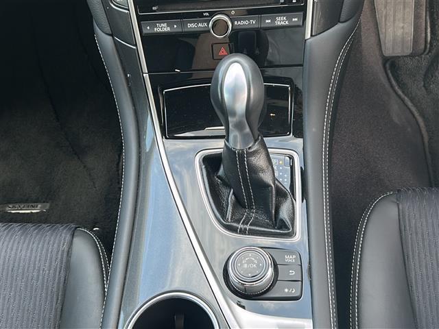 スカイライン ２００ＧＴ－ｔ　ビーグルダイナミクスコントロール　純正ナビ　ＢＴ　ＣＤ　ＤＶＤ　ワンセグ　バックカメラ　ドラレコ付デジタルインナーミラー（駐車監視録画付）　インテリジェントクルコン　パワーシート　ハーフレザーシート（12枚目）