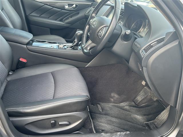 スカイライン ２００ＧＴ－ｔ　ビーグルダイナミクスコントロール　純正ナビ　ＢＴ　ＣＤ　ＤＶＤ　ワンセグ　バックカメラ　ドラレコ付デジタルインナーミラー（駐車監視録画付）　インテリジェントクルコン　パワーシート　ハーフレザーシート（16枚目）