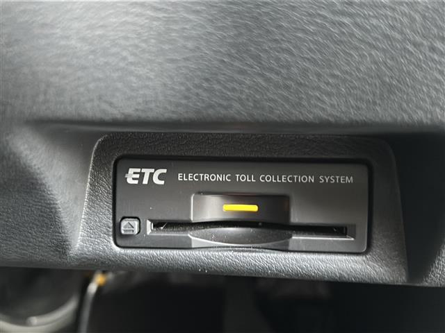 スカイライン ２００ＧＴ－ｔ　ビーグルダイナミクスコントロール　純正ナビ　ＢＴ　ＣＤ　ＤＶＤ　ワンセグ　バックカメラ　ドラレコ付デジタルインナーミラー（駐車監視録画付）　インテリジェントクルコン　パワーシート　ハーフレザーシート（18枚目）