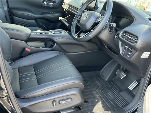 ＺＲ－Ｖ ｅ：ＨＥＶ　Ｚ特別仕様車ブラックスタイル　ワンオーナー　ＶＳＡ　ＢＯＳＥ　純正ナビ　ＢＴ　フルセグ　全方位　デジタルインナーミラー　アダプティブクルコン　パドルシフト　ＶＳＣ　レザーシート　パワーシート　シートヒーター　シートメモリー（22枚目）