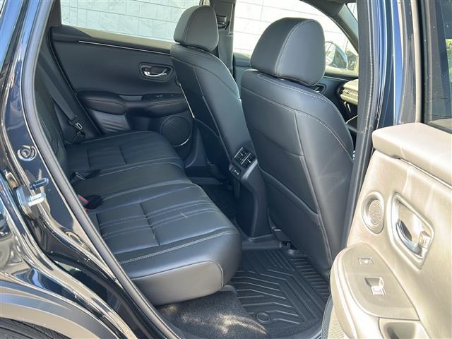 ＺＲ－Ｖ ｅ：ＨＥＶ　Ｚ特別仕様車ブラックスタイル　ワンオーナー　ＶＳＡ　ＢＯＳＥ　純正ナビ　ＢＴ　フルセグ　全方位　デジタルインナーミラー　アダプティブクルコン　パドルシフト　ＶＳＣ　レザーシート　パワーシート　シートヒーター　シートメモリー（23枚目）