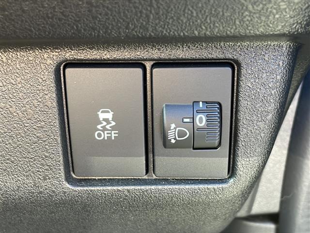 Ｎ－ＢＯＸカスタム ベースグレード　ワンオーナー　純正ナビ【ＢＴ／ＣＤ／ＤＶＤ】バックカメラ　両側パワースライドドア　シートヒーター　レーンキープアシスト　レーダークルーズコントロール　シートバックテーブル　リアパーキングアシスト（12枚目）