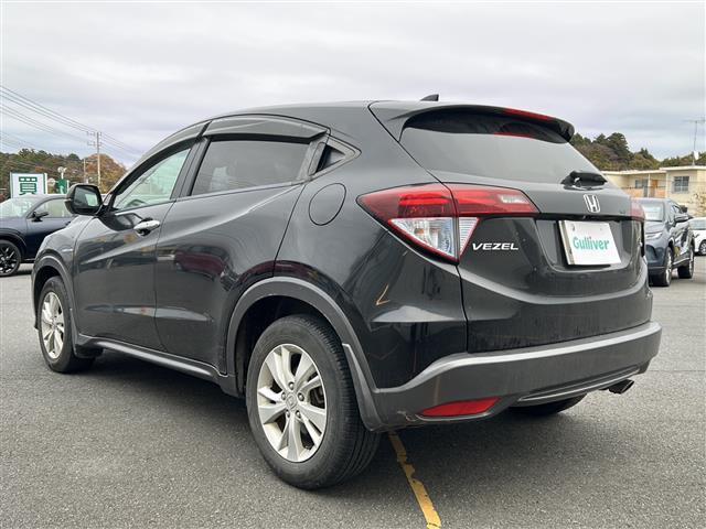 ヴェゼル ハイブリッドX・ホンダセンシング ワンオーナー ホンダセンシング 社外SDナビ BT CD DVD フルセグ HDMI バックカメラ パドルシフト アダプティブクルコン LEDオートライト 純正16インチアルミホイール スマートキー(3枚目)