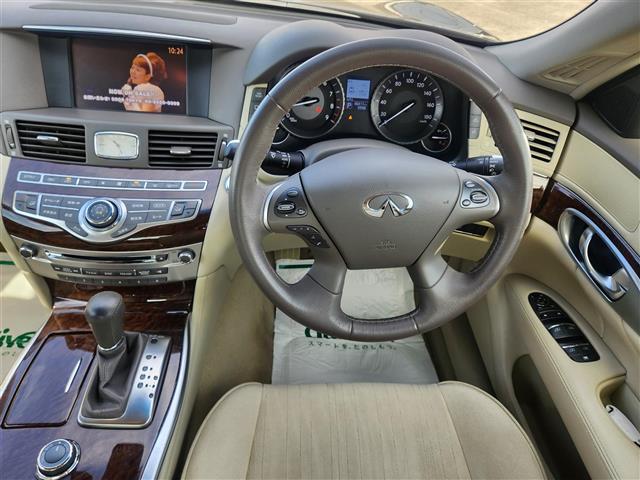 フーガ ２５０ＧＴ　Ａパッケージ　禁煙車　ワンオーナー　アラウンドビューモニター　ドラレコ　クルコン　ＬＥＤヘッドランプ　オートライト　純正８型ナビ　フルセグ　ビルトインＥＴＣ　前席パワーシート　純正１８インチＡＷ　スマートキー（2枚目）