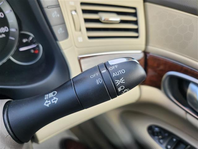 フーガ ２５０ＧＴ　Ａパッケージ　禁煙車　ワンオーナー　アラウンドビューモニター　ドラレコ　クルコン　ＬＥＤヘッドランプ　オートライト　純正８型ナビ　フルセグ　ビルトインＥＴＣ　前席パワーシート　純正１８インチＡＷ　スマートキー（21枚目）