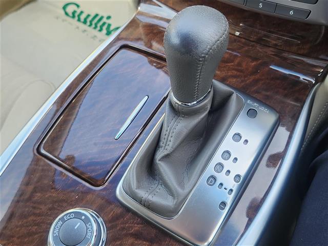 フーガ ２５０ＧＴ　Ａパッケージ　禁煙車　ワンオーナー　アラウンドビューモニター　ドラレコ　クルコン　ＬＥＤヘッドランプ　オートライト　純正８型ナビ　フルセグ　ビルトインＥＴＣ　前席パワーシート　純正１８インチＡＷ　スマートキー（22枚目）