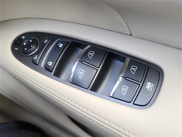 フーガ ２５０ＧＴ　Ａパッケージ　禁煙車　ワンオーナー　アラウンドビューモニター　ドラレコ　クルコン　ＬＥＤヘッドランプ　オートライト　純正８型ナビ　フルセグ　ビルトインＥＴＣ　前席パワーシート　純正１８インチＡＷ　スマートキー（27枚目）