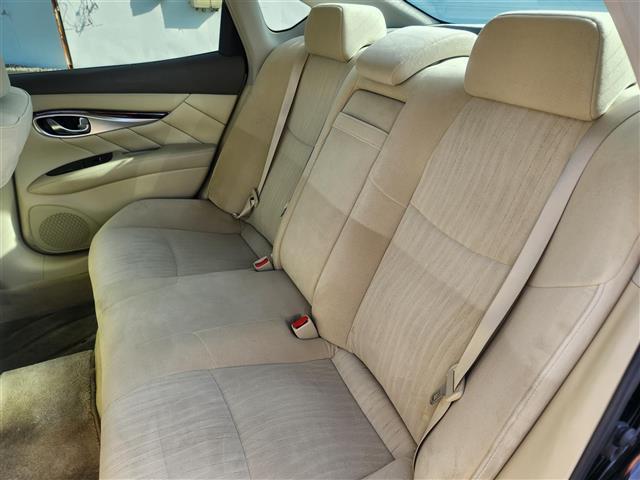 フーガ ２５０ＧＴ　Ａパッケージ　禁煙車　ワンオーナー　アラウンドビューモニター　ドラレコ　クルコン　ＬＥＤヘッドランプ　オートライト　純正８型ナビ　フルセグ　ビルトインＥＴＣ　前席パワーシート　純正１８インチＡＷ　スマートキー（29枚目）