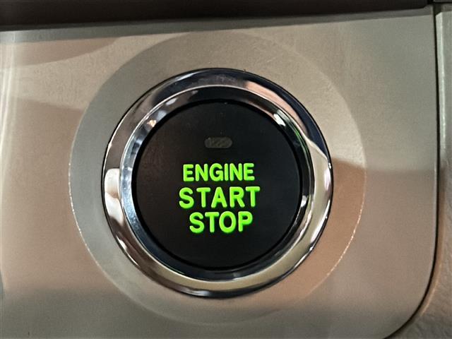 クラウンマジェスタ Ａタイプ　純正ナビ／バック・サイドカメラ／クルーズコントロール／前席パワーシート／運転席シートメモリ／純正１７インチＡＷオートライト／フォグランプ／純正フロアマット／純正ドアバイザー（8枚目）