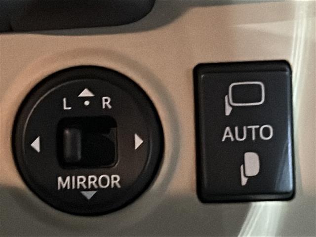 クラウンマジェスタ Ａタイプ　純正ナビ／バック・サイドカメラ／クルーズコントロール／前席パワーシート／運転席シートメモリ／純正１７インチＡＷオートライト／フォグランプ／純正フロアマット／純正ドアバイザー（16枚目）