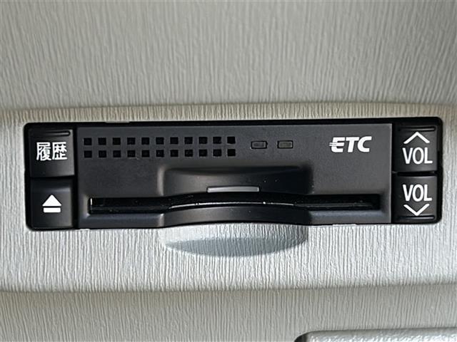 プリウス Sツーリングセレクション 社外ナビ フルセグ/CD/DVD/BT バックカメラ ビルトインETC オートライト フォグランプ 純正フロアマット(20枚目)