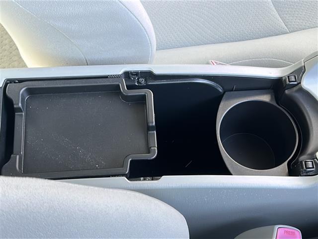 プリウス Sツーリングセレクション 社外ナビ フルセグ/CD/DVD/BT バックカメラ ビルトインETC オートライト フォグランプ 純正フロアマット(22枚目)